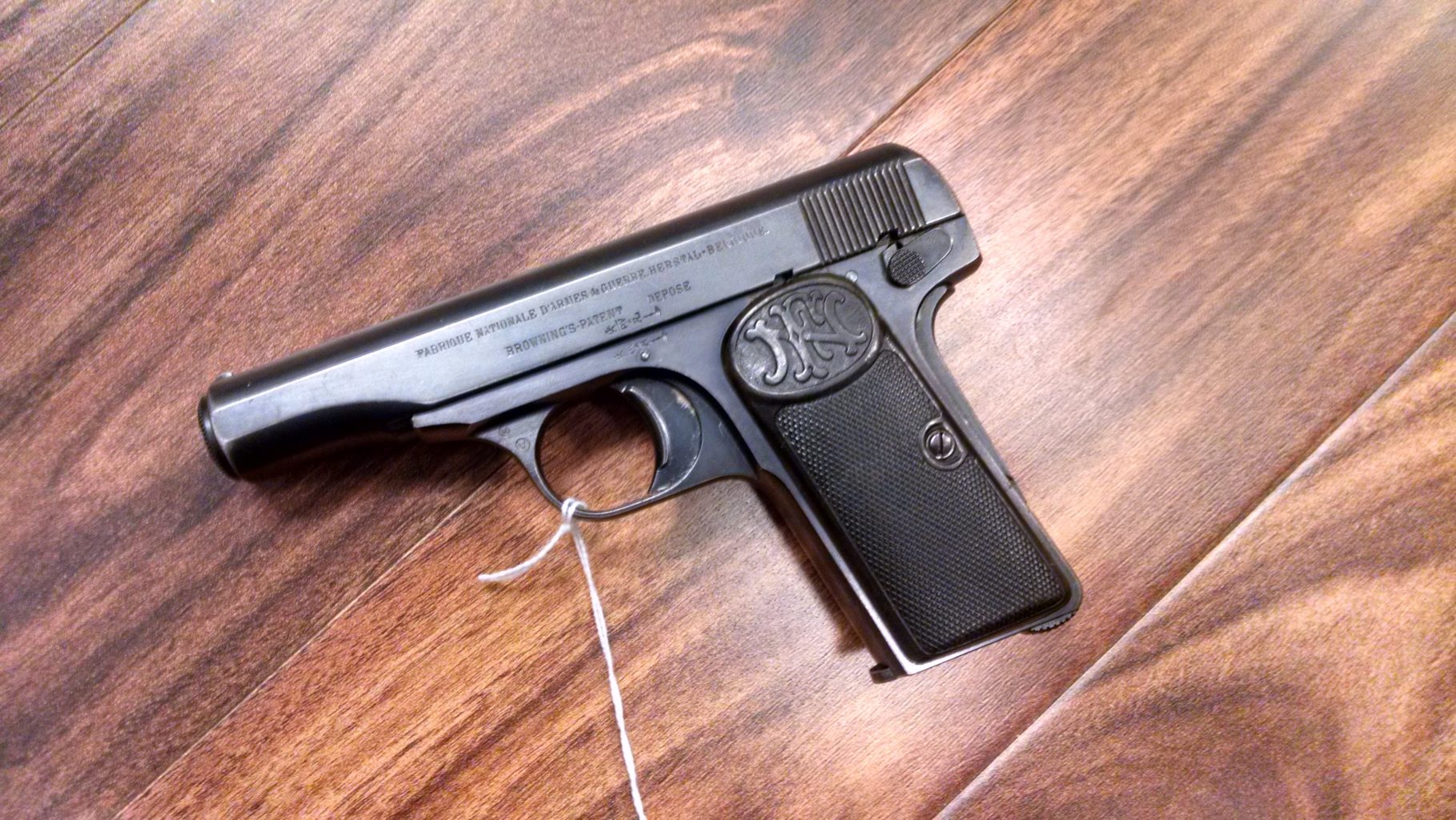 FNH 1910 BROWNING .32 ACP SEMI AUTO PISTOL FNH 1910 BROWNING .32 ACP SEMI AUTO PISTOL