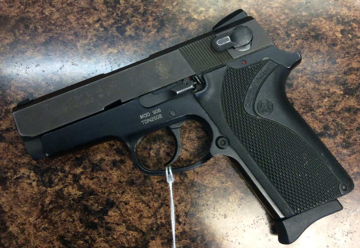 SMITH & WESSON 908 SMITH & WESSON 908